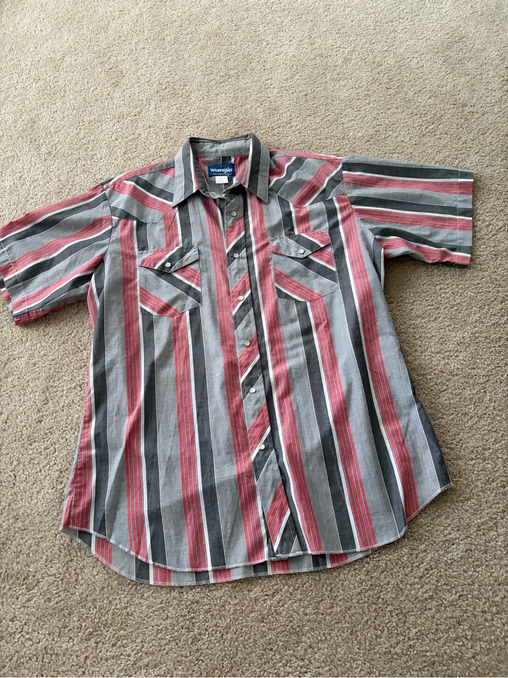 Men’s wrangler shirt